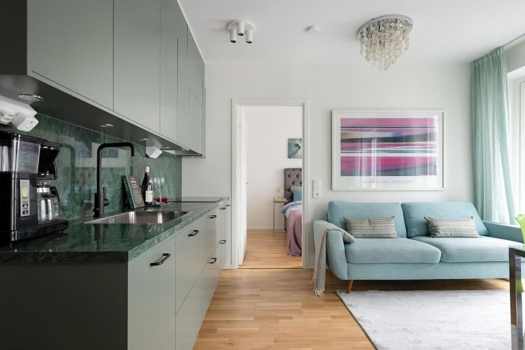 Modern Elegance I Hagastaden Apartment สต็อกโฮล์ม ภายนอก รูปภาพ