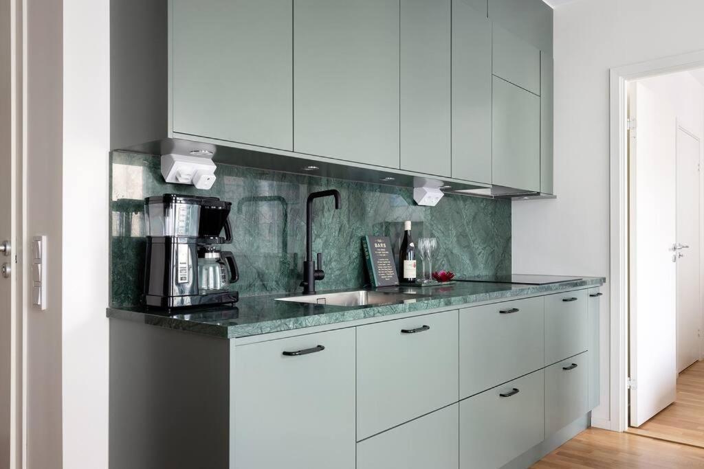 Modern Elegance I Hagastaden Apartment สต็อกโฮล์ม ภายนอก รูปภาพ